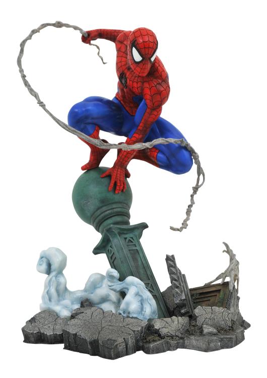 Marvel Comics Gallery Spider-Man (Lamppost) Figure Diorama